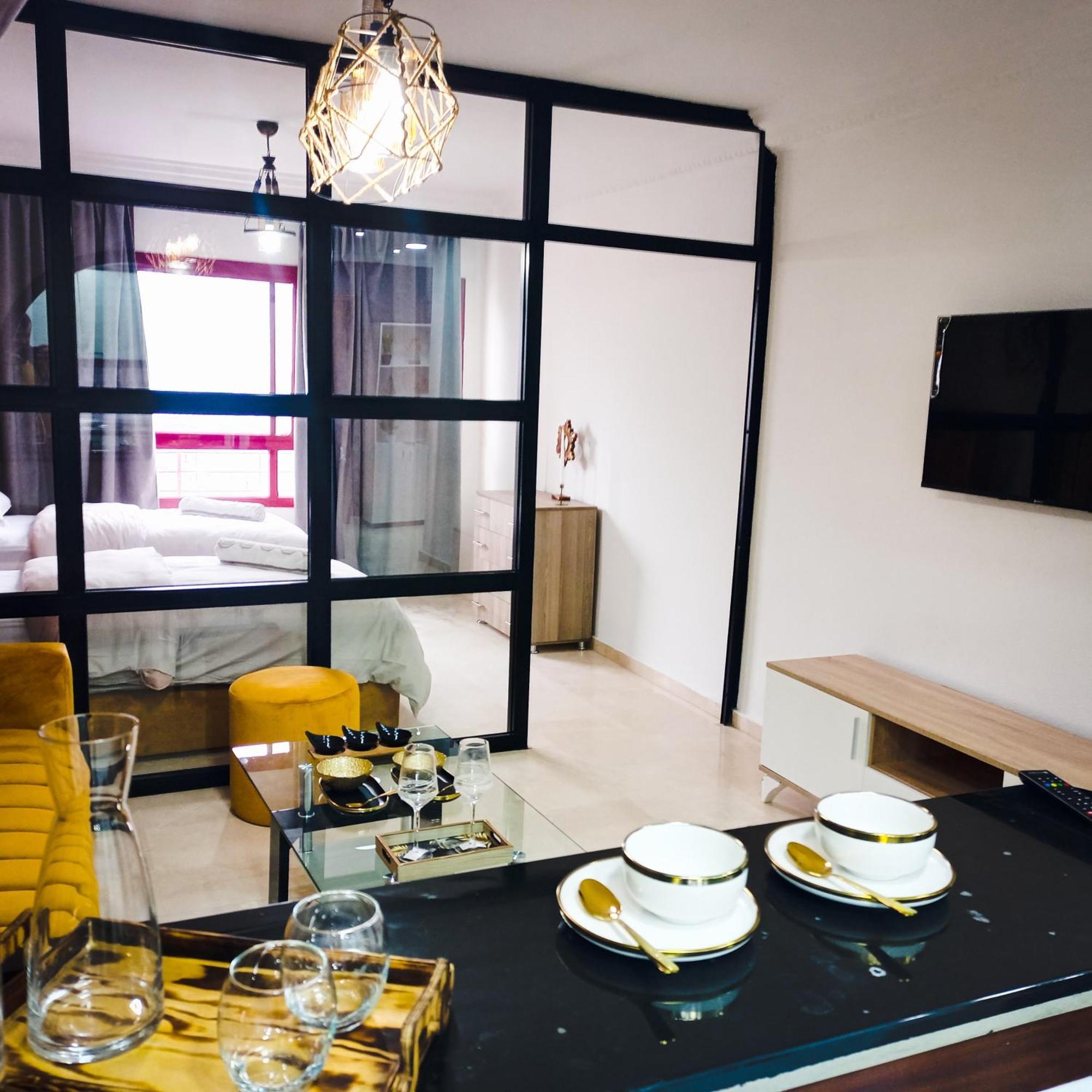 Nouveau Appartement Au Plein Centre Ville En Face Hilton & La Gare De Train Tgv M2 Tangeri Esterno foto
