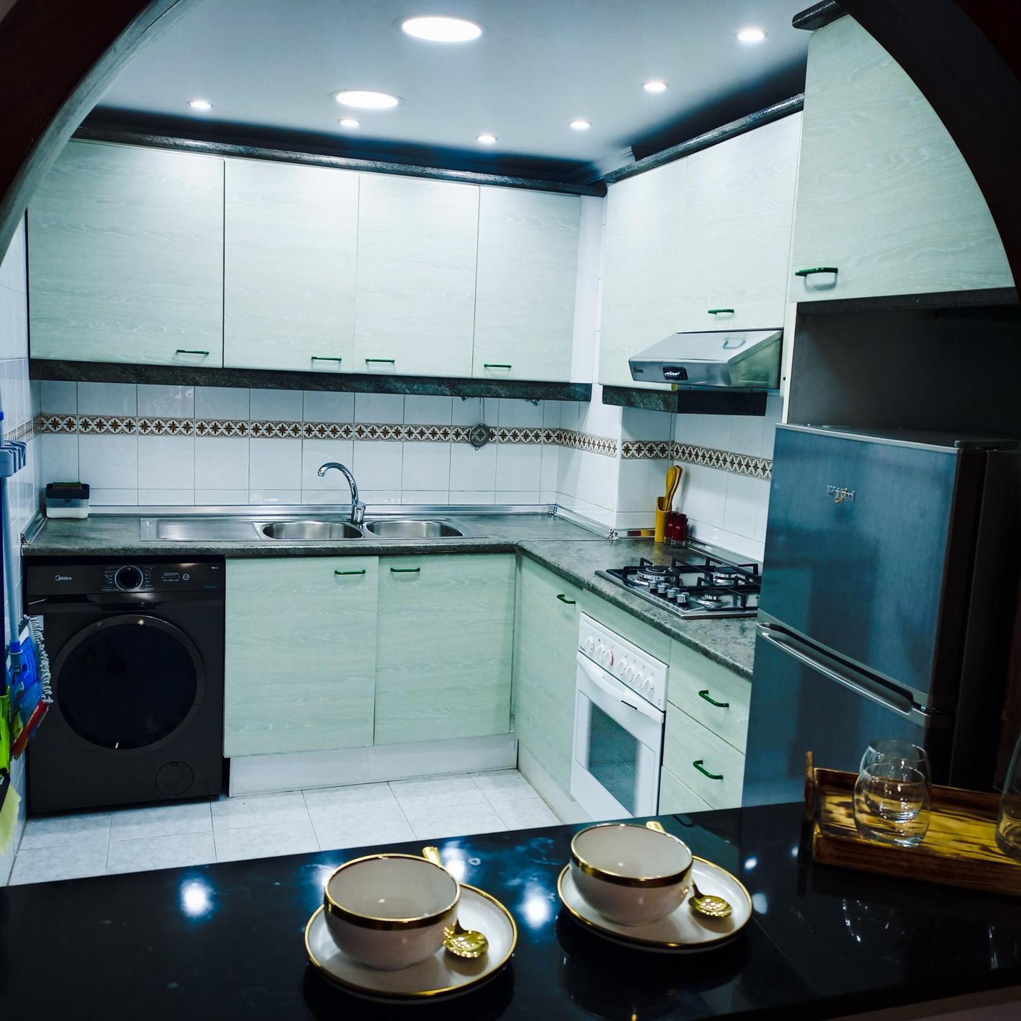 Nouveau Appartement Au Plein Centre Ville En Face Hilton & La Gare De Train Tgv M2 Tangeri Esterno foto