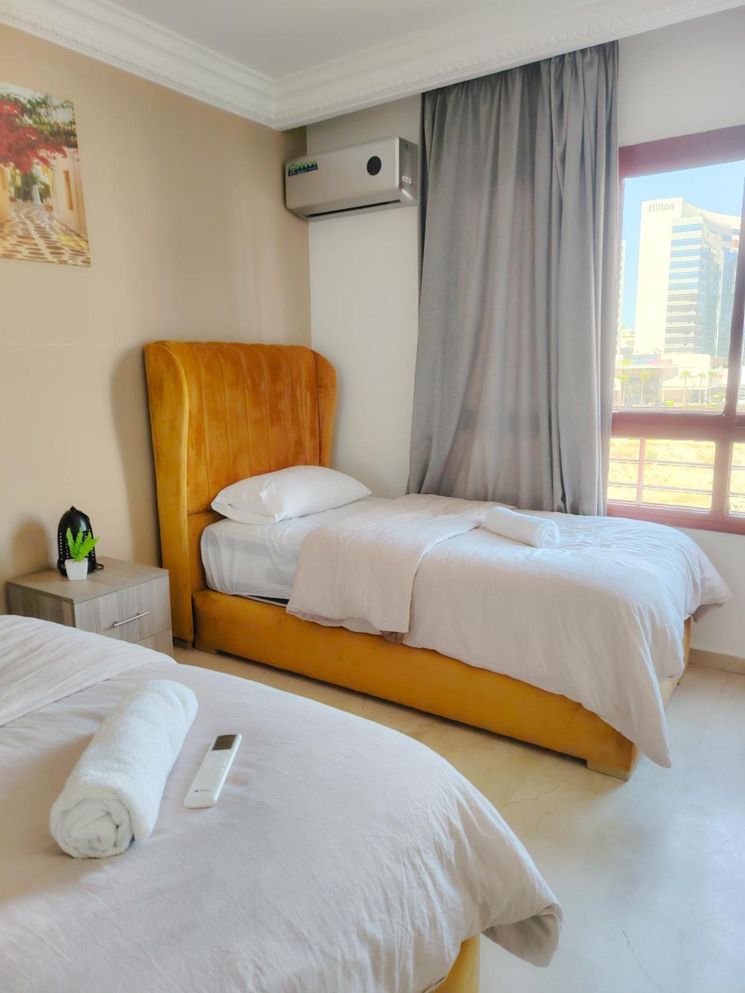 Nouveau Appartement Au Plein Centre Ville En Face Hilton & La Gare De Train Tgv M2 Tangeri Esterno foto